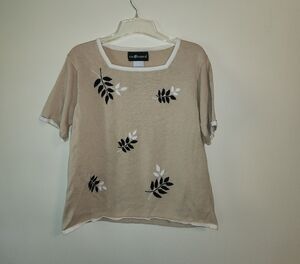 Sag Harbor Beige Leaf Print Short Sleeve Top